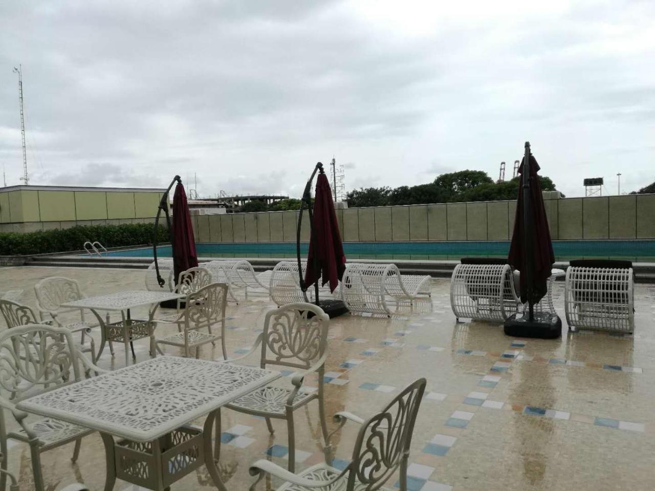 Hotel Kaloum Conakry Esterno foto