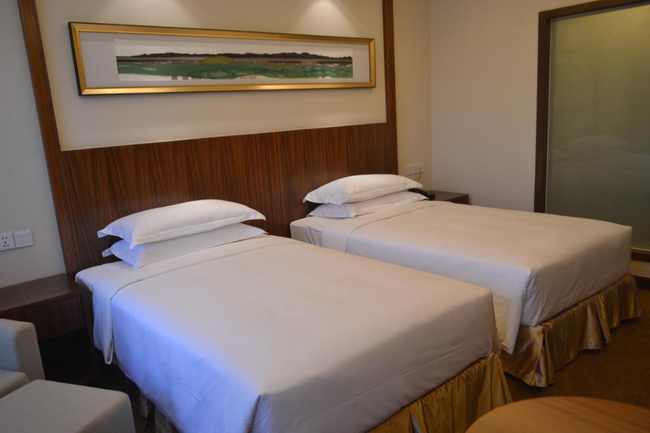 Hotel Kaloum Conakry Esterno foto